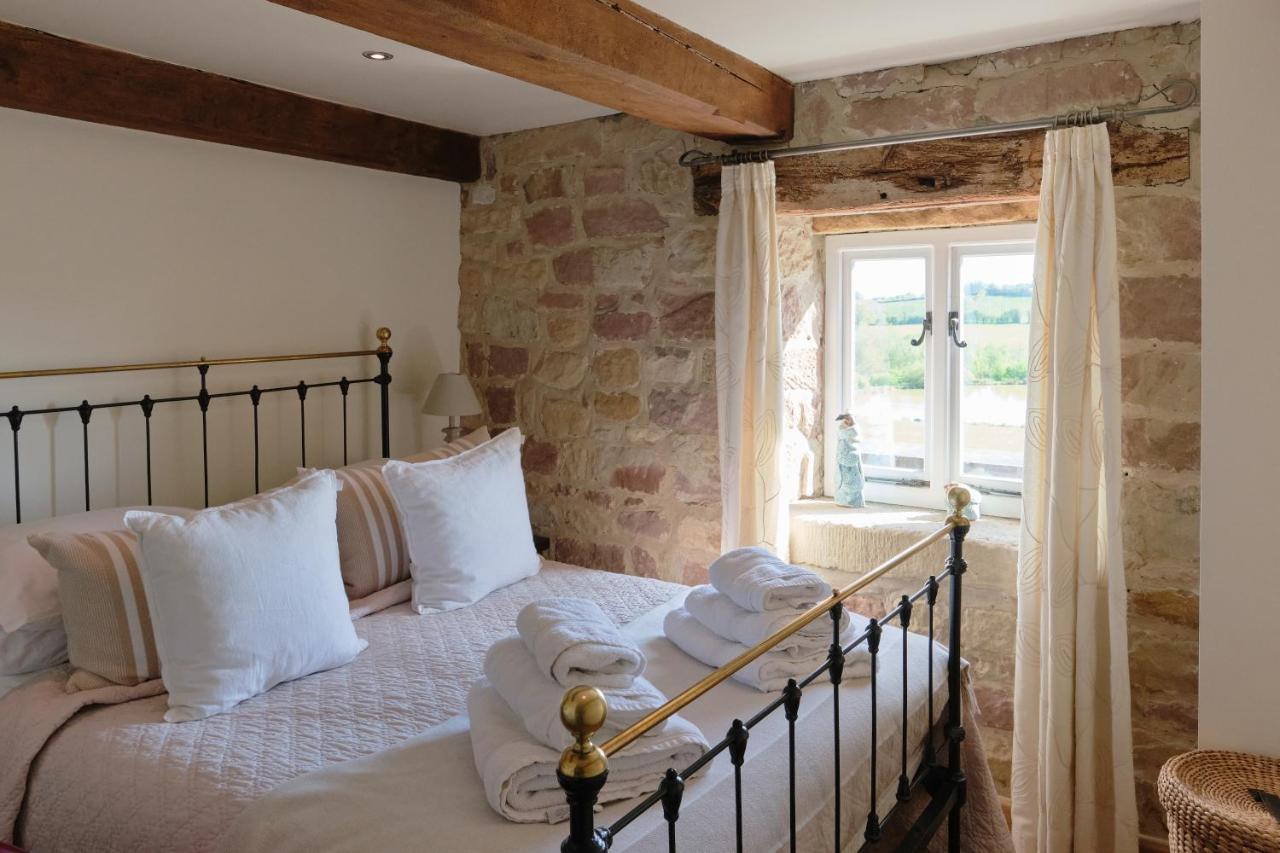 Woodpecker Loft At Millfields Farm Cottages Ashbourne  Exterior photo